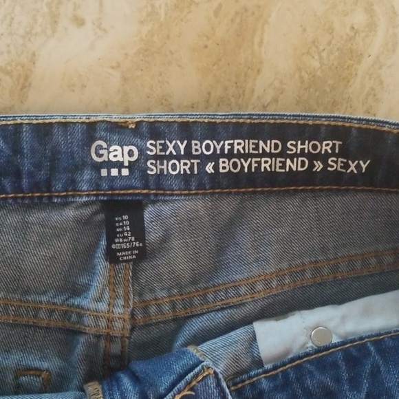 SOLD!!!GAP Floral Embroidered Jean Shorts - Picture 7 of 8